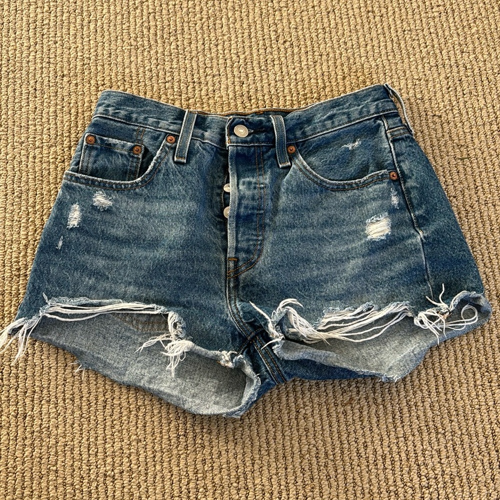 Levis 501 Jean Shorts